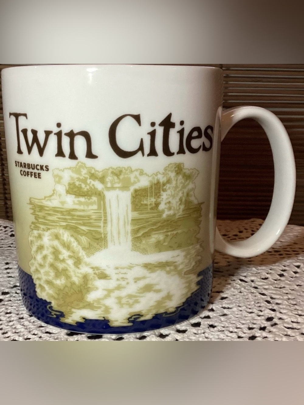 Starbucks 2009 Twin Cities Global Icon Series Mug Minneapolis/St.Paul
